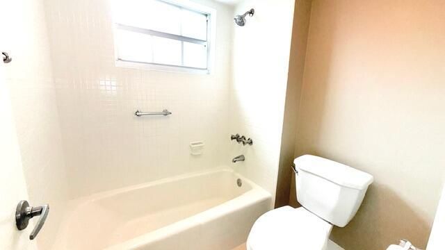 5510 Tamberlane Circle 243, Palm Beach Gardens, FL 33418