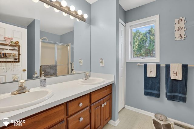 2331 Valley Vista Drive, Davison, MI 48423