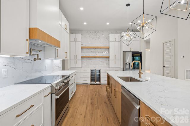 5 Scott Meadows Drive 1, Asheville, NC 28806