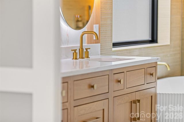 5 Scott Meadows Drive 1, Asheville, NC 28806