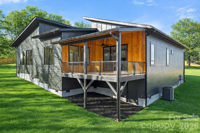 5 Scott Meadows Drive 1, Asheville, NC 28806