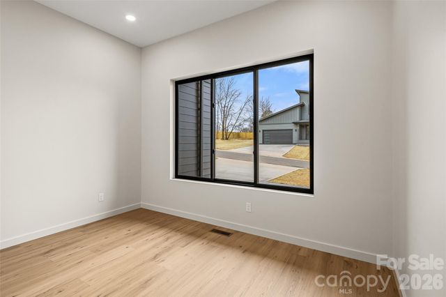 5 Scott Meadows Drive 1, Asheville, NC 28806