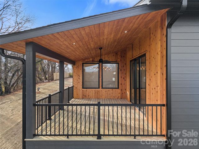 5 Scott Meadows Drive 1, Asheville, NC 28806