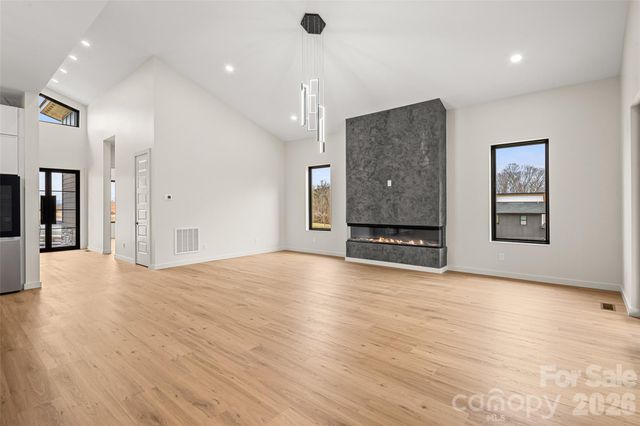 5 Scott Meadows Drive 1, Asheville, NC 28806