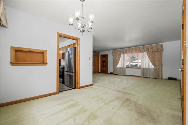 340 Carley Ave, Sharon, PA 16146