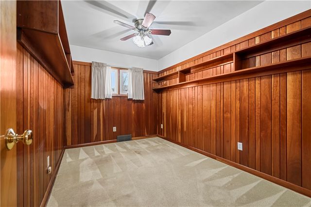 340 Carley Ave, Sharon, PA 16146