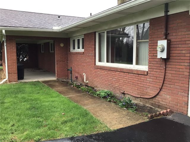 340 Carley Ave, Sharon, PA 16146