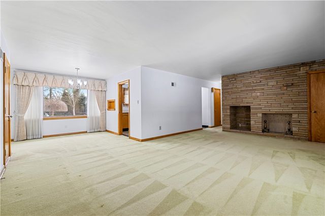 340 Carley Ave, Sharon, PA 16146