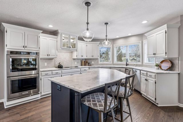 17825 30th Avenue N, Plymouth, MN 55447