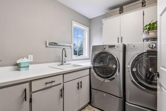 17825 30th Avenue N, Plymouth, MN 55447