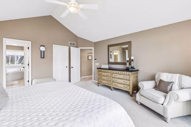 17825 30th Avenue N, Plymouth, MN 55447