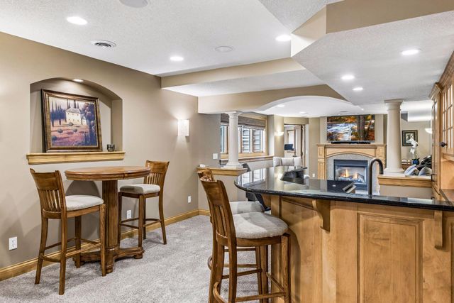 17825 30th Avenue N, Plymouth, MN 55447