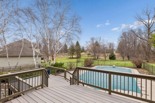 17825 30th Avenue N, Plymouth, MN 55447