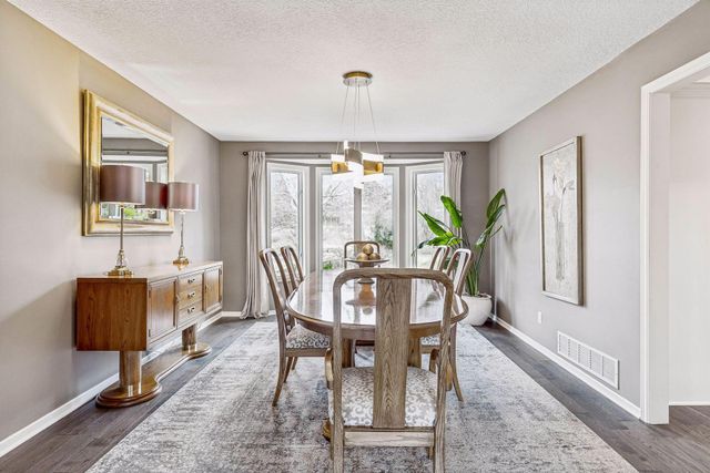 17825 30th Avenue N, Plymouth, MN 55447