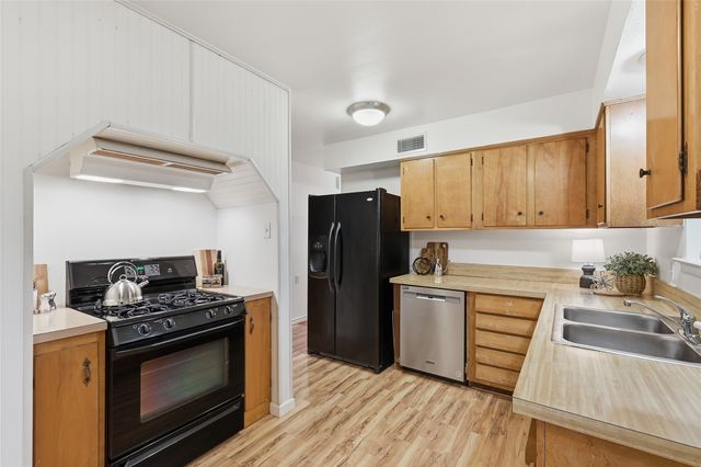 9861 San Lea Drive, Dallas, TX 75228