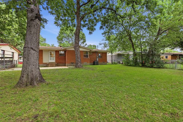 9861 San Lea Drive, Dallas, TX 75228
