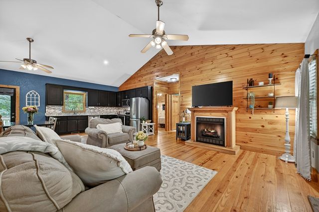 161 Foxhound Court, Ellijay, GA 30540