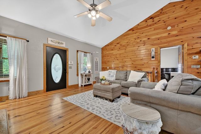 161 Foxhound Court, Ellijay, GA 30540