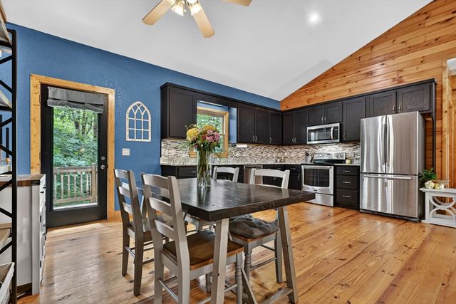 161 Foxhound Court, Ellijay, GA 30540