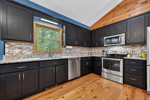 161 Foxhound Court, Ellijay, GA 30540