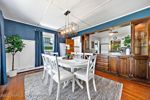27 Shrewsbury Drive, Monmouth Beach, NJ 07750