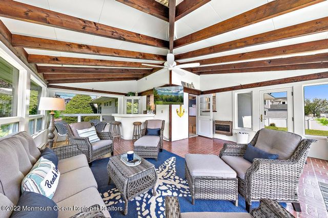 27 Shrewsbury Drive, Monmouth Beach, NJ 07750