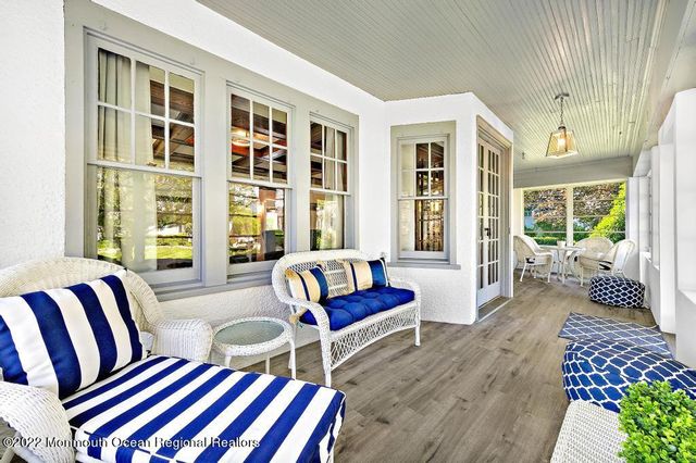 27 Shrewsbury Drive, Monmouth Beach, NJ 07750