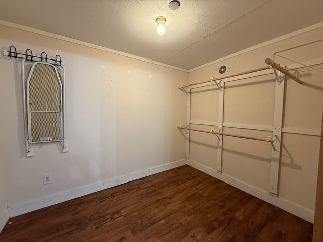 2204 Daniels Drive, Joshua, TX 76058