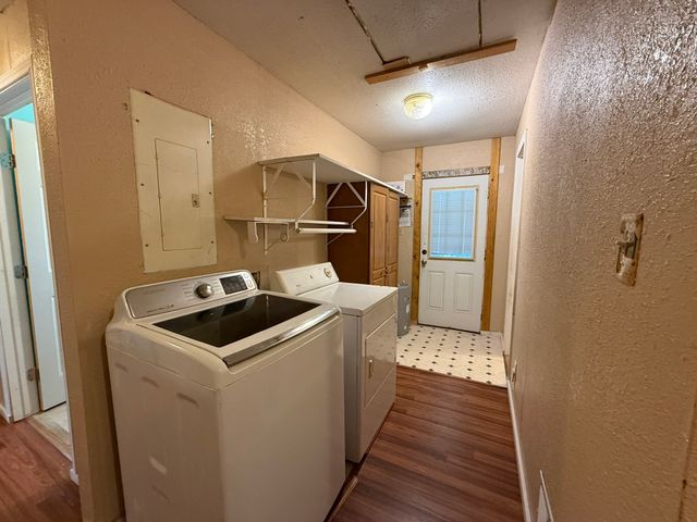 2204 Daniels Drive, Joshua, TX 76058