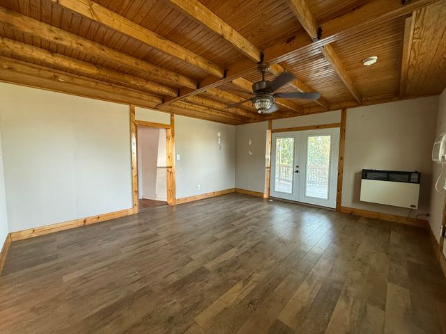 2204 Daniels Drive, Joshua, TX 76058