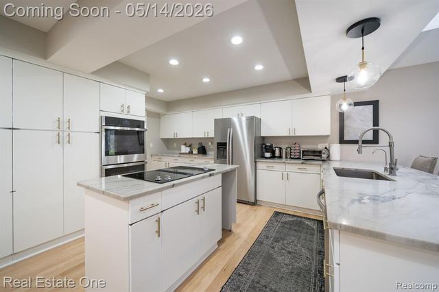 6464 Deer Ridge Drive, Clarkston, MI 48348