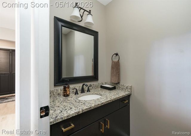 6464 Deer Ridge Drive, Clarkston, MI 48348