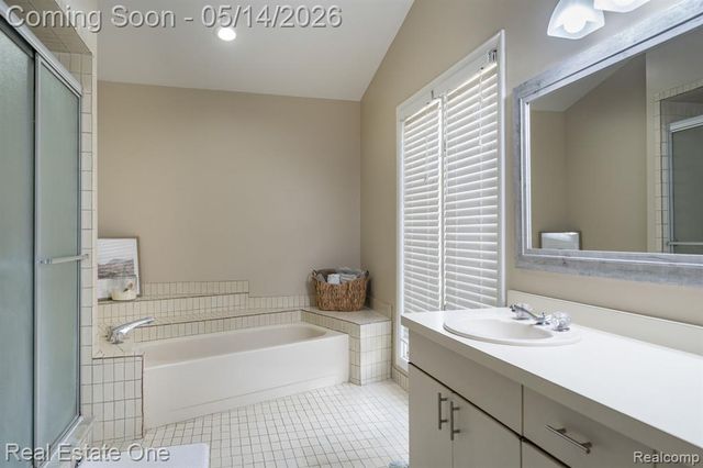 6464 Deer Ridge Drive, Clarkston, MI 48348