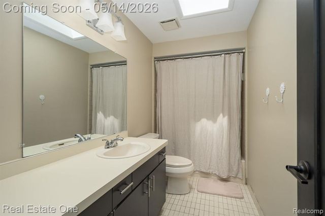 6464 Deer Ridge Drive, Clarkston, MI 48348