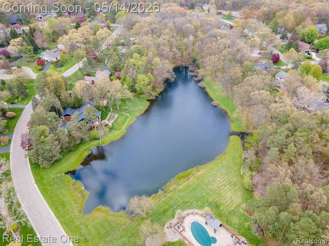 6464 Deer Ridge Drive, Clarkston, MI 48348