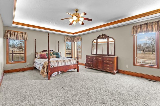 25408 NE Colbern Road, Lee's Summit, MO 64086