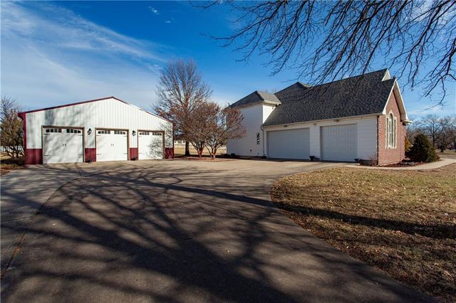 25408 NE Colbern Road, Lee's Summit, MO 64086