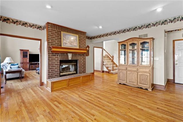 25408 NE Colbern Road, Lee's Summit, MO 64086