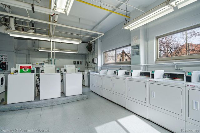 8900 E E Jefferson Avenue 112, Detroit, MI 48214