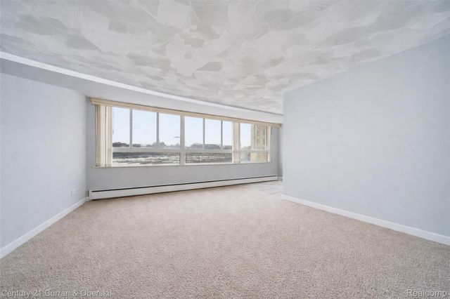 8900 E E Jefferson Avenue 112, Detroit, MI 48214