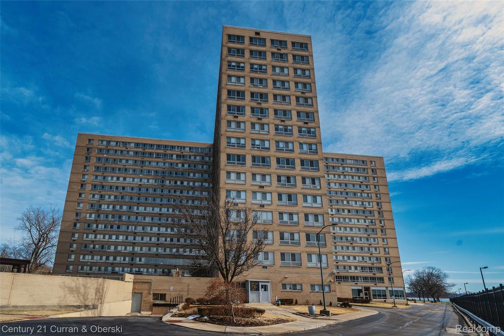 8900 E E Jefferson Avenue 112, Detroit, MI 48214