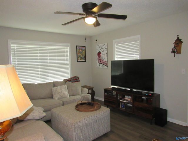 431 South Plymouth Road NW, Huntsville, AL 35811