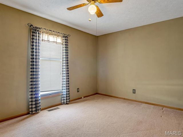 321 Amy Drive, O'fallon, IL 62269