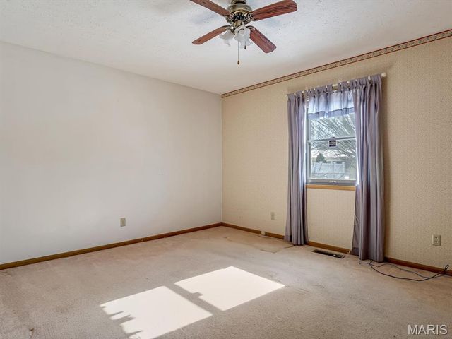 321 Amy Drive, O'fallon, IL 62269