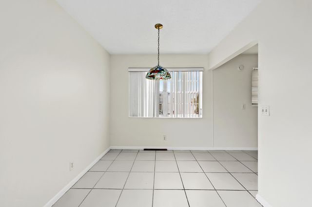 392 Markham R, Deerfield Beach, FL 33442