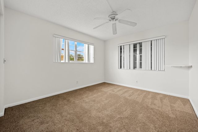 392 Markham R, Deerfield Beach, FL 33442