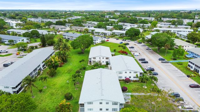 392 Markham R, Deerfield Beach, FL 33442