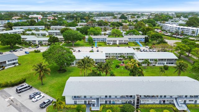 392 Markham R, Deerfield Beach, FL 33442