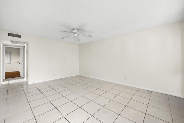 392 Markham R, Deerfield Beach, FL 33442