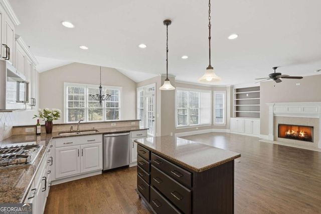 5069 Tarry Glen Drive, Suwanee, GA 30024